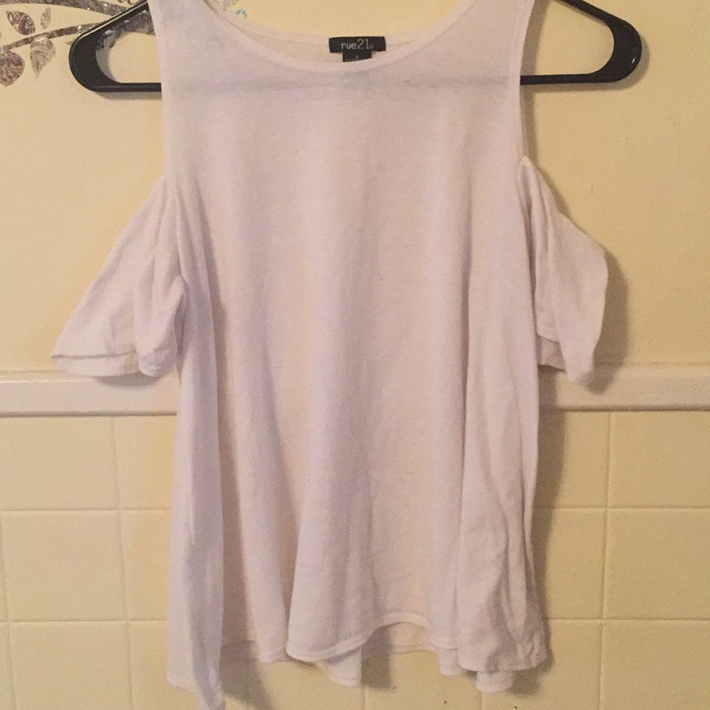 🌟Rue 21 Off the Shoulder Shirt🌟